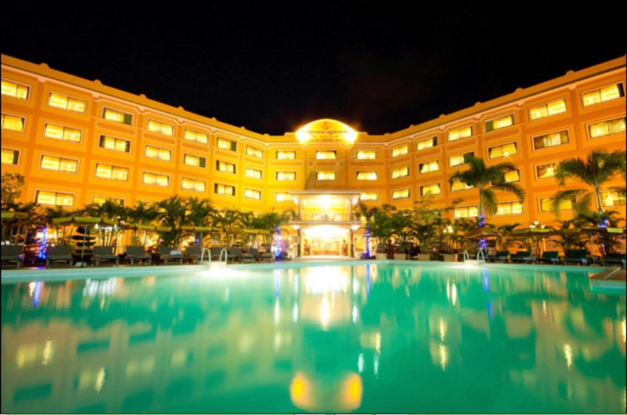Golden Sand Hotel Sihanoukville Exterior photo