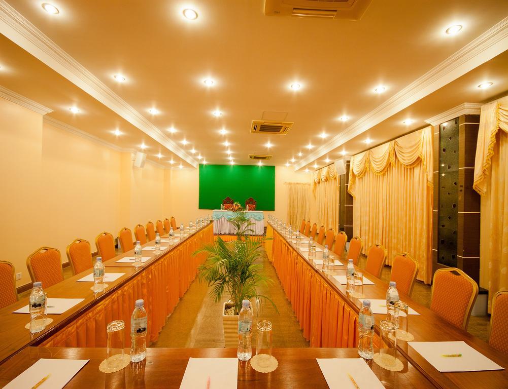 Golden Sand Hotel Sihanoukville Exterior photo