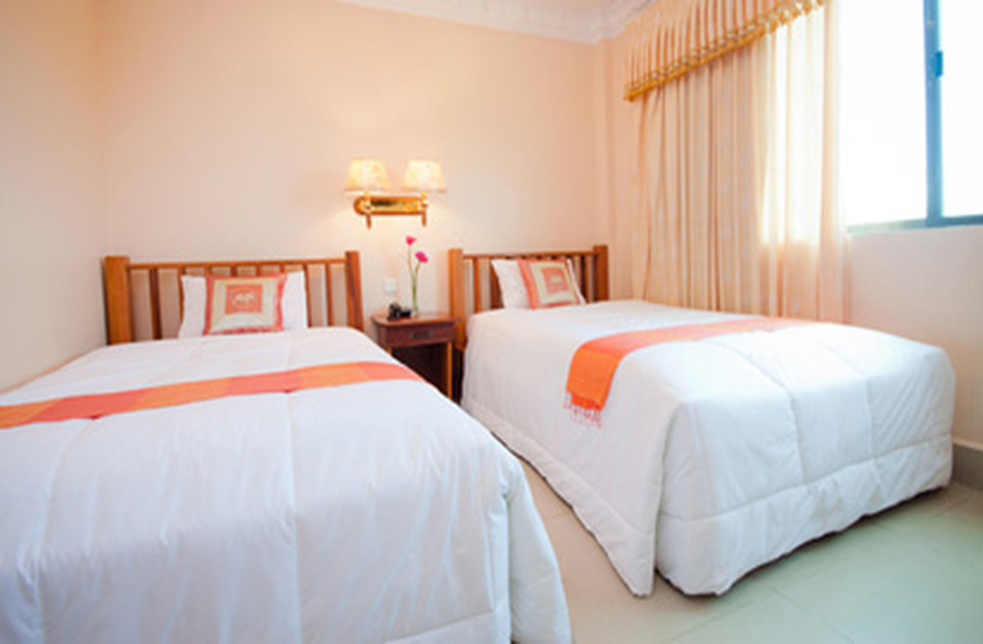 Golden Sand Hotel Sihanoukville Exterior photo