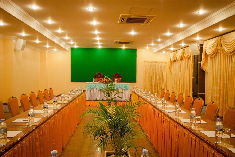 Golden Sand Hotel Sihanoukville Exterior photo