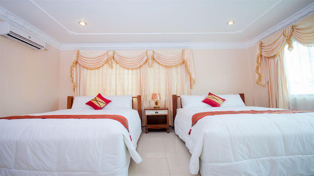 Golden Sand Hotel Sihanoukville Exterior photo